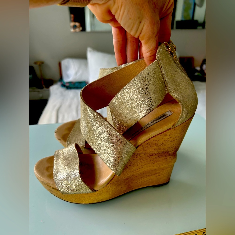 Diane von Furstenberg wood beveled goldish wedges